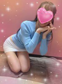 小柄ながら均整のとれたスタイルに  ほんわかとした可愛らしい性格が魅力の【りらさん】