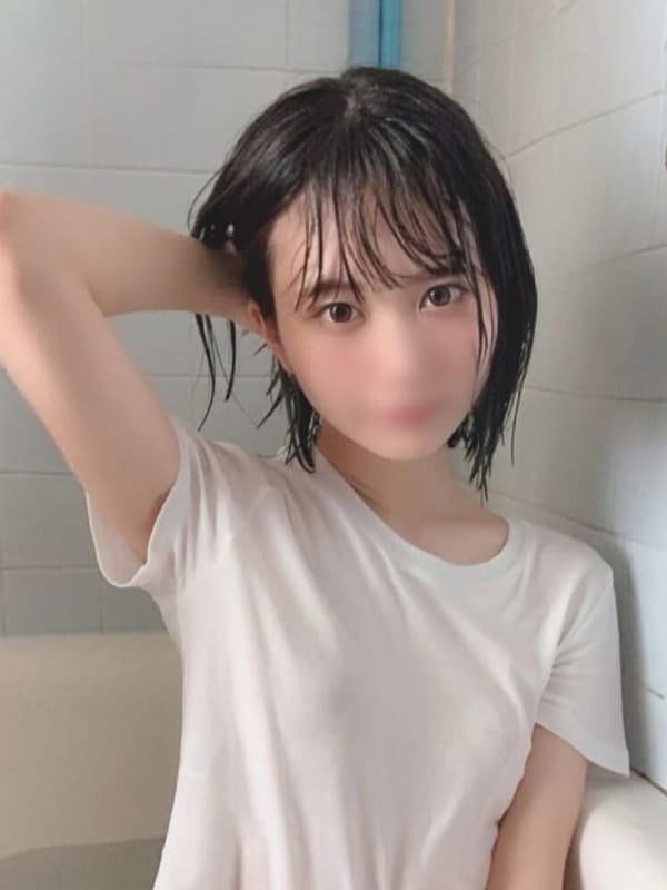 CLUB ULTRA(メンズエステ)「スレンダー美女【ルイさん】今すぐイケます❤❤」